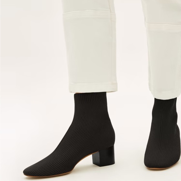 Everlane Glove Boot Black Size 8, currently back ordered - Picture 2 of 12